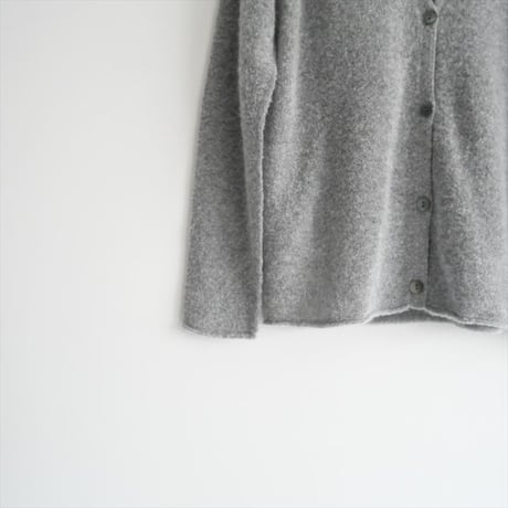 〇2023AW / GALERIE VIE / ライトブークレー Vネックカーディガン / 23023402203 / 2411-1019
