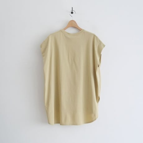 2022 / SACRA / FOLDED LINEノースリーブ / 22071115001410 / 2310-0544