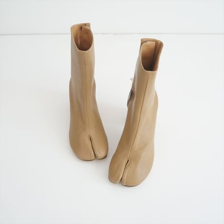 継続販売品 / 未使用 / Maison Margiela / 「タビ」ブーツ 8cm / S58WU0260P3753 / 2405-1186