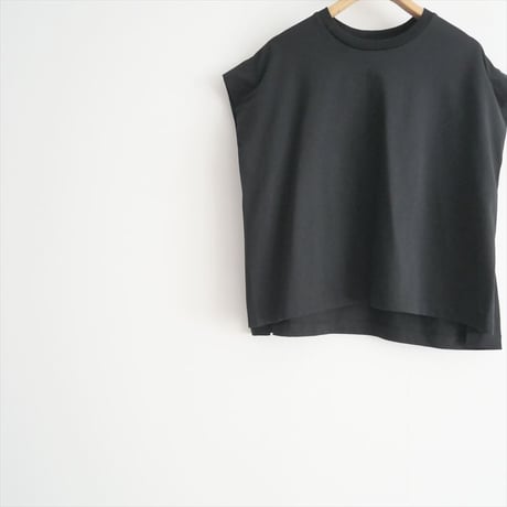 2024SS / 未使用 / SACRA / FOLDEDライン クロップド プルオーバーTシャツ / 124148091 / 2506-1293
