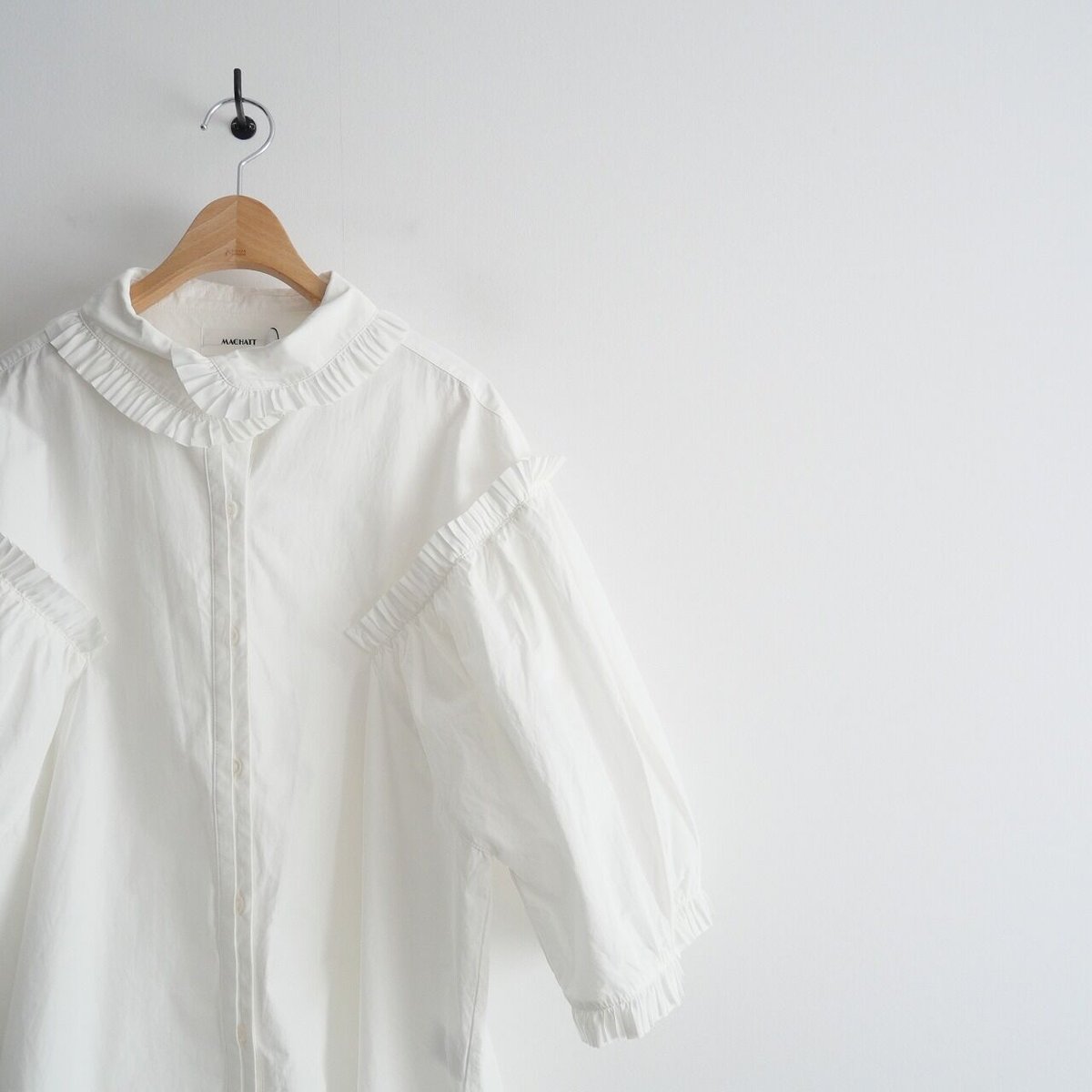 M♡　machatt フリルブラウス MA*RS】肩開きフリルスライダーブラウス - ブラック size-F