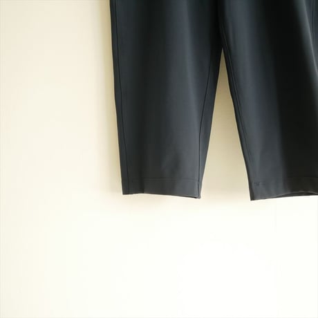 未使用 / lululemon / Luxtremeスリムフィット プルオン ミッドライズ クロップドパンツ / 2511-0271