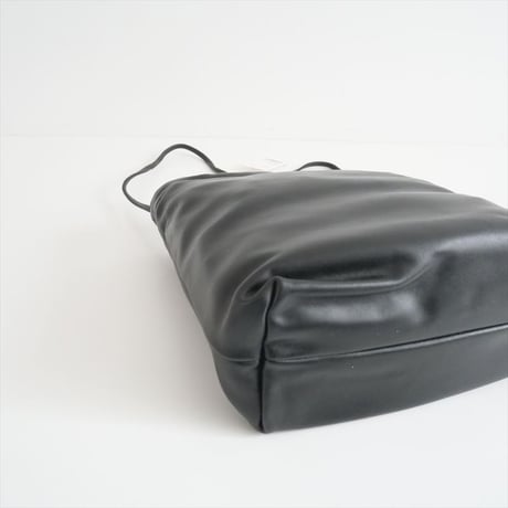 2022 / 未使用 / CELERI / Deuxieme Classe / Medium Pouch クラッチ / 22092510003010 / 2408-0100