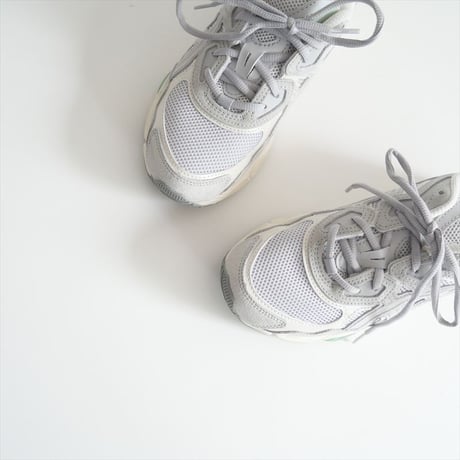 2024SS / emmi別注品 / ASICS / GEL-NYC スニーカー / 1203A383-022 / 2506-0496