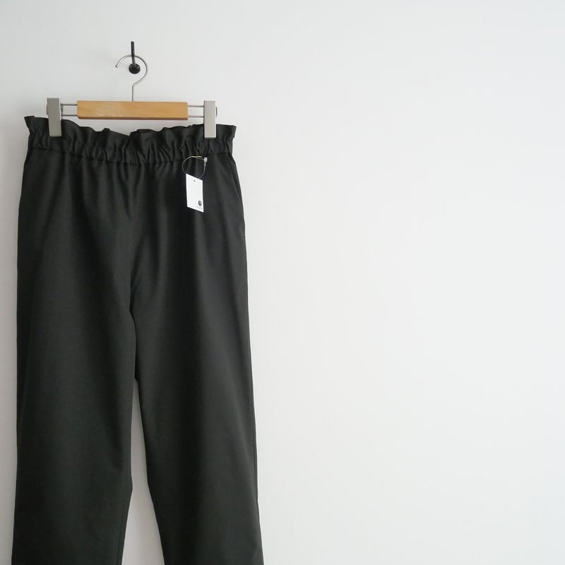 クードル金子綾ギャザーパンツ