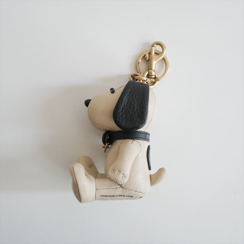 2025・人気完売品 / COACH×PEANUTS レザー スヌーピー バッグチャーム