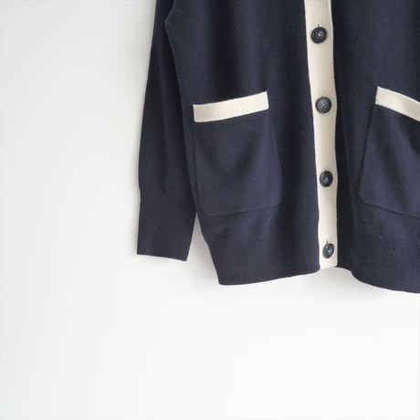 2022AW / Plage / スーパーファインウールカシミヤVネックカーディガン / 22080922501030 / 2412-0984