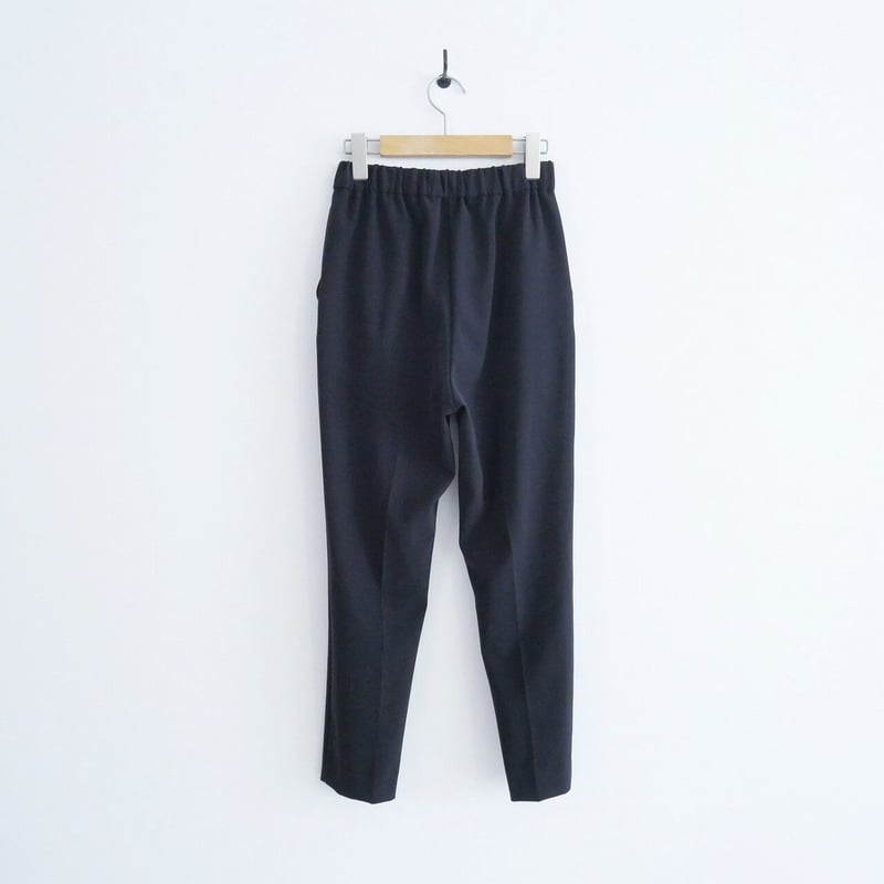 yori セレモニーピンタックパンツネイビー