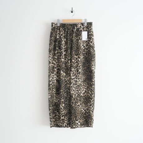 2023AW / journal standard luxe / マットサテンレオパイージーパンツ / 23030440006030 / 2407-0384
