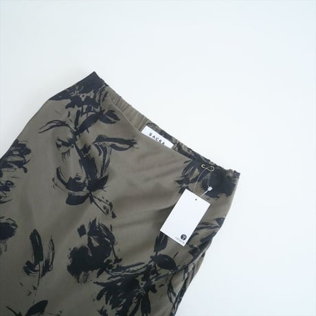2023AW / SACRA / SHADE FLOWER SKIRT / 123514124 / 2409-0444