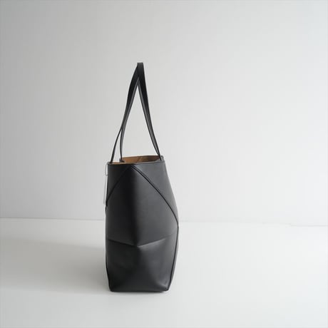 2023 継続販売品 / LOEWE / パズルフォルド トート ミディアム（シャイニーカーフ） / 2403-0687