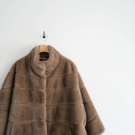 2024AW・人気完売品 / DEUXIEME CLASSE購入品 / MY WHITE / BLOUSON ファーブルゾン / 24020510001030 / 2601-0696