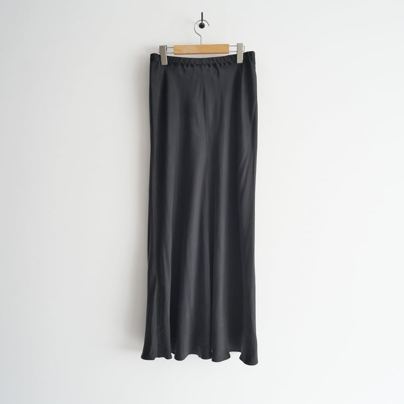 Deuxieme Classe Engaging スカート　新品タグ付黒　36 上品 Engaging Classe Deuxieme スカート 36 新品タグ付黒