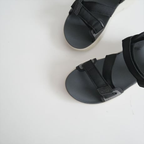 2025SS今季 / IENA別注 / Teva / ZYMIC サンダル / 25093910000310 / 2507-0569
