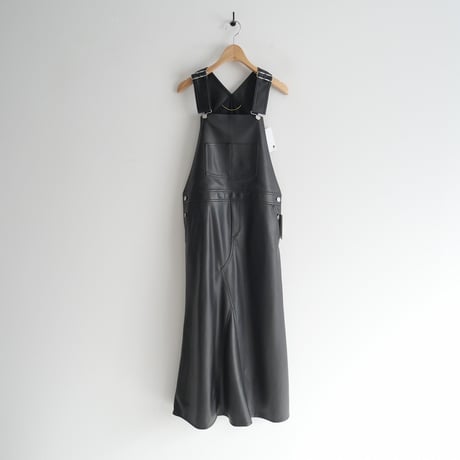 2022SS / L'Appartement / Artificial Leather Overall Skirt / 22040560300410 / 2402-0082