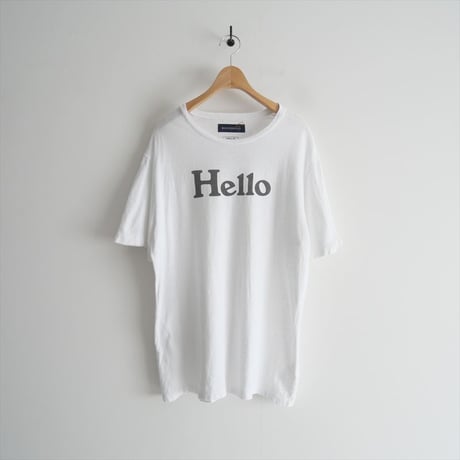 MADISON BLUE / HELLO CREW NECK TEE MNS / MB999-7716M / 2309-0601