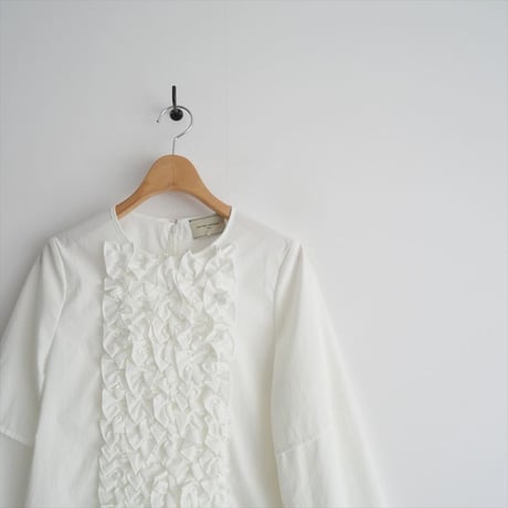 2023SS / UNITED ARROWS / リッチフリル ブラウス / 15211991417 / 2410-0290