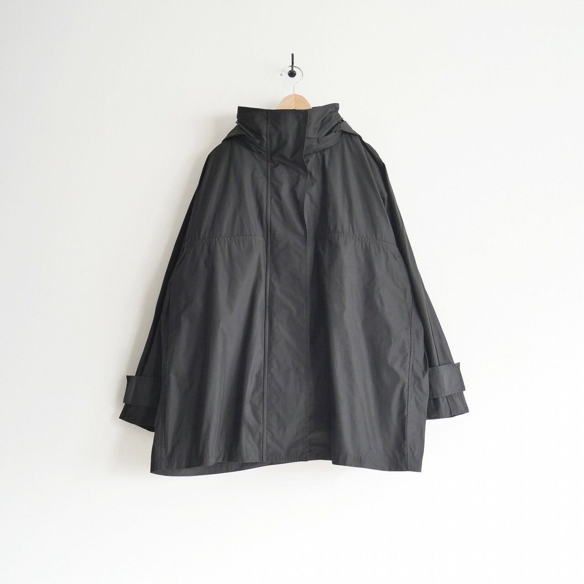 2022 / emmi atelier / ライナー付き撥水コート / 2212-0032 |