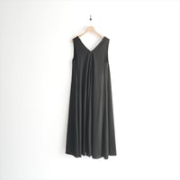 継続販売品・人気完売色 / CABaN / TOMORROWLAND / キュプラポリエステルスムース Vネックワンピース / 39062106001 / 2512-0697
