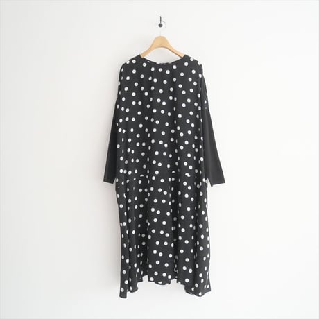 2025・人気完売品 / 未使用 / BEARDSLEY / ドットミディワンピース / BEZ1051209A0006 / 2507-0195