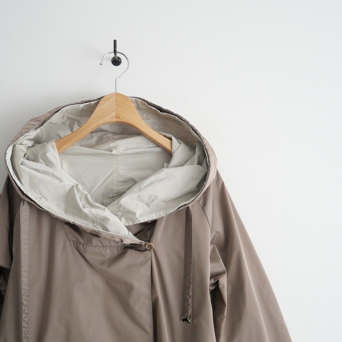 Max Mara / The Cube リバーシブル タフタロングコート / 2311 Max Mara / The Cube リバーシブル タフタロングコート / 2311