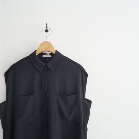 2024SS・人気完売品 / DES PRES / TOMORROWLAND / ジャージーライクジョーゼット パイピングスリーブブラウス / 22014101302 / 2508-0783