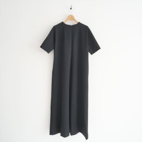 2023 / HAUNT / BLACK DRESS / 1234050099 / 2407-0208