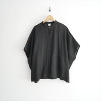 継続販売・人気完売品 かぐれ リネンスクエアケープシャツ GAA5-23S010 2606-0324