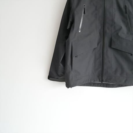 2025 / ARC'TERYX LIATRIS SHELL JACKET X00000946701 / 2604-0146