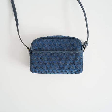 2023 / ANYA HINDMARCH / Velvet Eyes Cross-body / 5050925173094 / 2304-0568
