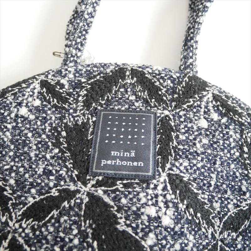 2024AW・人気完売品 / 未使用 / mina perhonen / muffinbag