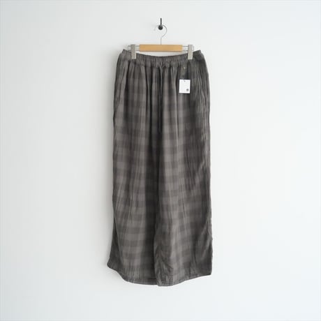 2023SS / ARMEN / DOUBLE GAUZE OVER DYED CHECK GATHERED EASY PANTS / INAM2251DGD / 2311-0694