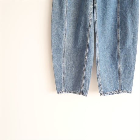 2024・人気完売品 / CREDONA / MARIANA CURVE DENIM PANTS / 1424520012 / 2503-0367