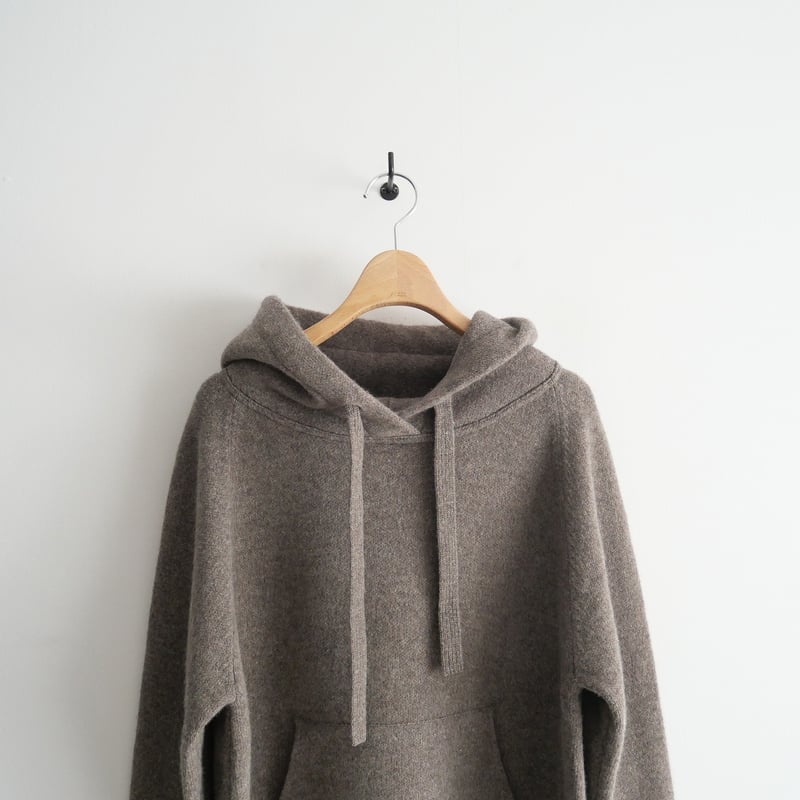 2022 / DEUXIEME CLASSE / Knitted フーディー / 220805