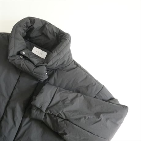 2023AW / ETRE TOKYO / スタンドネックパディングコート / 1223600015-0 / 2405-1330