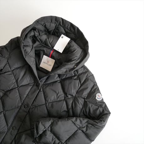 2023AW / MONCLER / ARVOUIN ショートダウンジャケット / I20931A00198 53A5E / 2506-0693