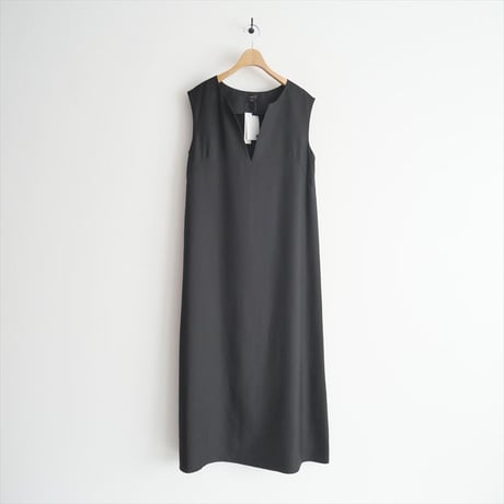 継続販売品 / unefig. / Long v dress シルク / 2506-0024