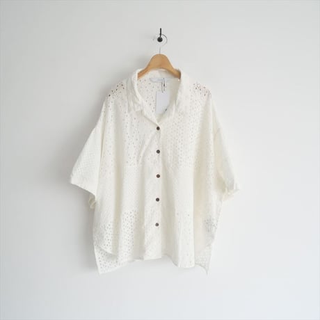 2023SS / FRAMeWORK / カットワーク刺繍半袖シャツ / 23050220907020 / 2402-0544