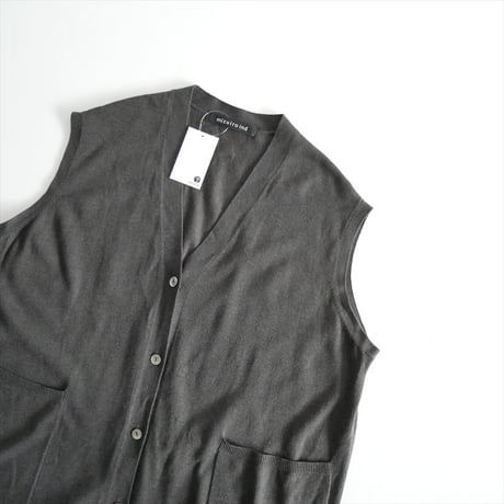 2024AW・人気完売品 / mizuiro ind / Vネックロングベスト / 4-220074 / 2512-0530