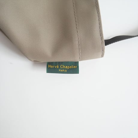 継続販売品 / Herve Chapelier / 1927N (ナイロン舟型ショルダーバッグXS) マスティック / 1927N / 2502-0161