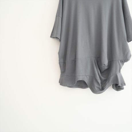 ENFOLD / CURVE LAYERED-HEM T-SHIRT / 300HA280-2800 / 2504-0625