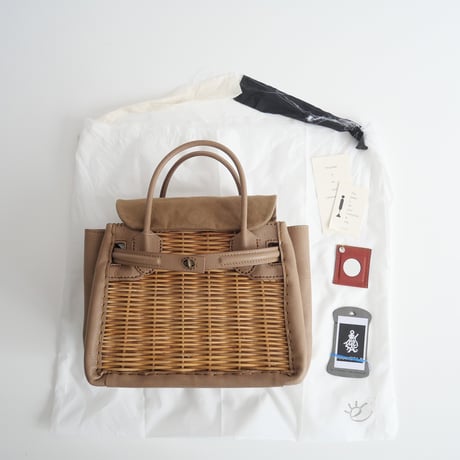 継続販売品 / ebagos / ベジシュリンク・ベルトバッグトート型 / 2403-0359