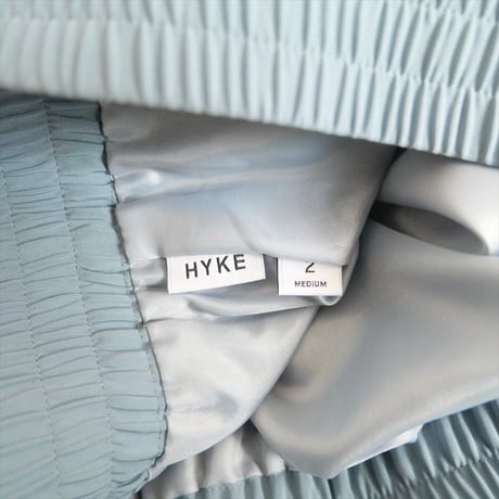2024SS今季 / HYKE / TAFFETA PLEATED SKIRT / 14150 / 2406-0566