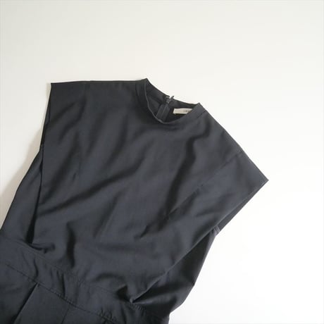 2023SS・人気完売品 / LOHEN / スタンドカラータックスリーブオールインワン / LH23SS-OP015 / 2506-0232