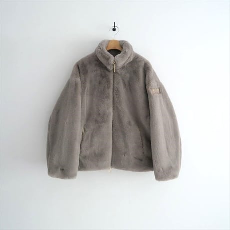 〇2023AW・人気完売品 / TATRAS / BARBRA ファーブルゾン / LTAT23A4903 / 2507-0911