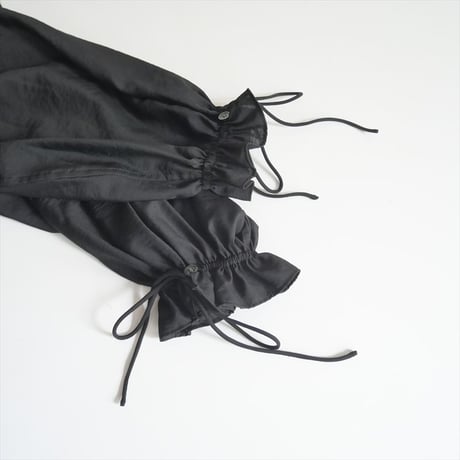 2025SS今季・人気完売色 / 未使用 / SPICK&SPAN / ハイブリットフリルリボンブラウス / 25051200903010 / 2505-1021