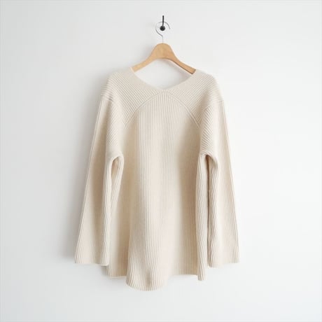 2024AW / DEUXIEME CLASSE / Lia Vネック SweaterとHoodie Scarfのセット / 24080500807030 / 2512-1375
