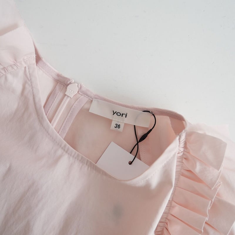 yori ケープフリルブラウス(BLACK 38サイズ) yori】受注会「ベスト5」出口調査でケープブラウスが断トツ人気