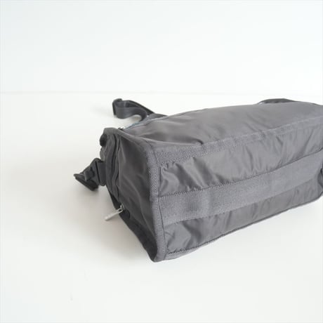 2024・人気完売品 / LeSportsac×familiar / DELUXE SM WEEKENDERファミリアサンダー / 4317 / 2504-0492