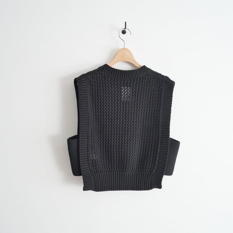 hyke CROCHETED CROPPED SWEATER TOP  ベスト